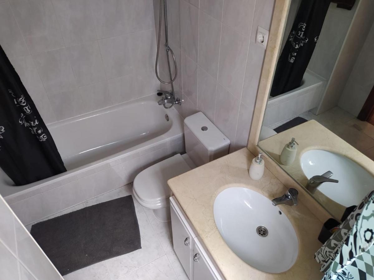 Duplex Amplio,Parking Wifi, 2 Terrazas, Bien Conectado Con Playas, Zona Segura Apartment Vigo Exterior photo